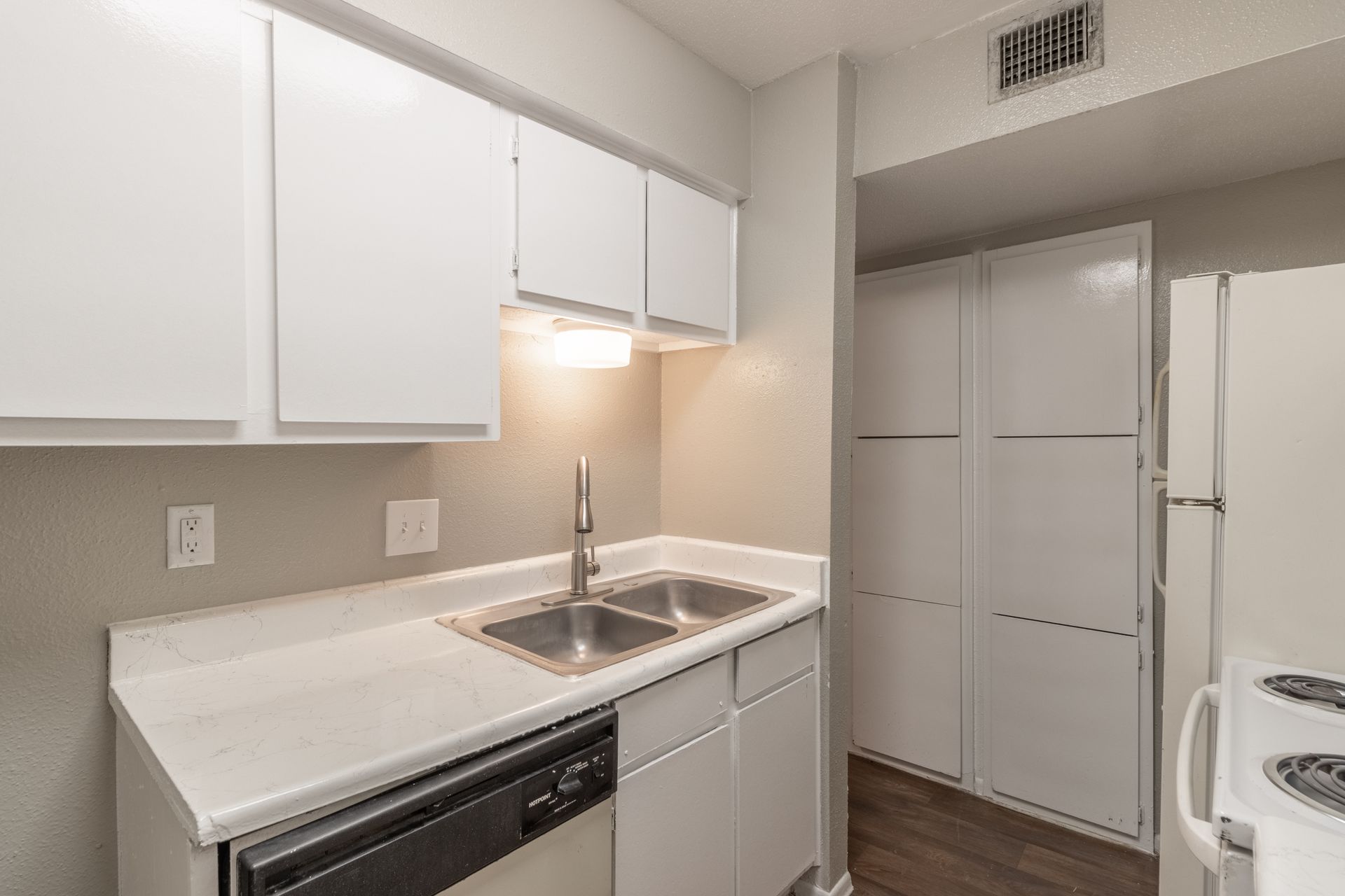 cheap apartments for rent 
houston-tx-77074