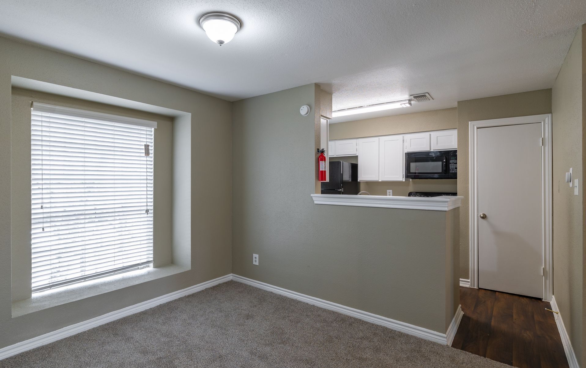 Serena Woods Apartments kitchen
