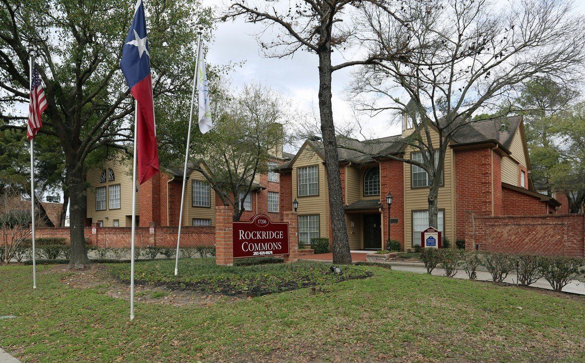 Rockridge Commons

