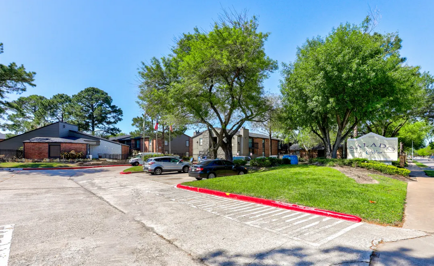 salado at cityview office parking space