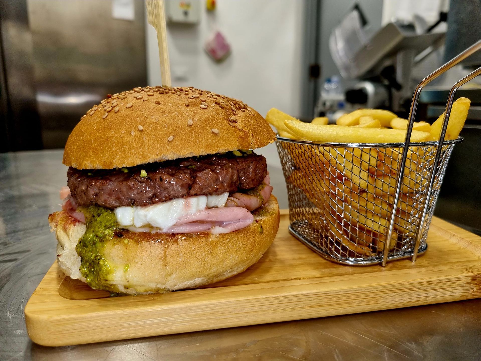 Hambuger con contorno a scelta