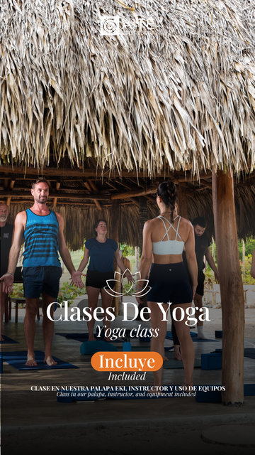 Clase de yoga bajo un techo de paja con tres personas de pie sobre esterillas; el texto dice “Clases De Yoga” e “Incluir”.