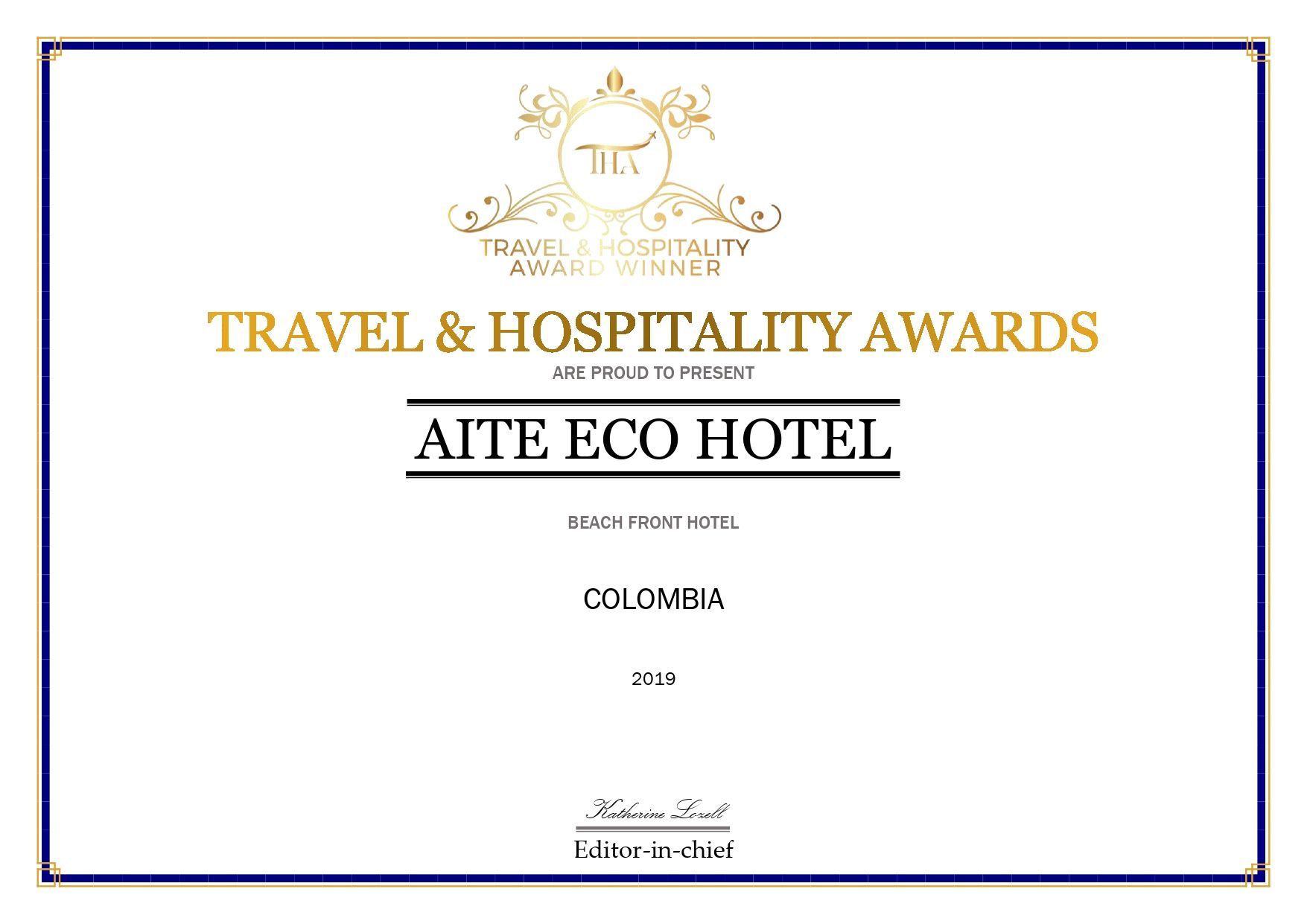 Certificado de los Travel & Hospitality Awards para el AITC Eco Hotel, con borde dorado y azul.