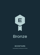 Insignia de bronce con un emblema 