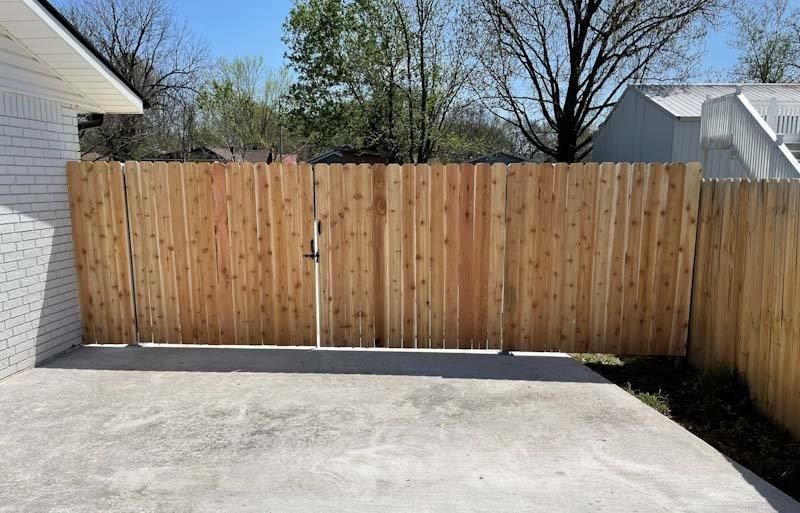 vertical driveway fence