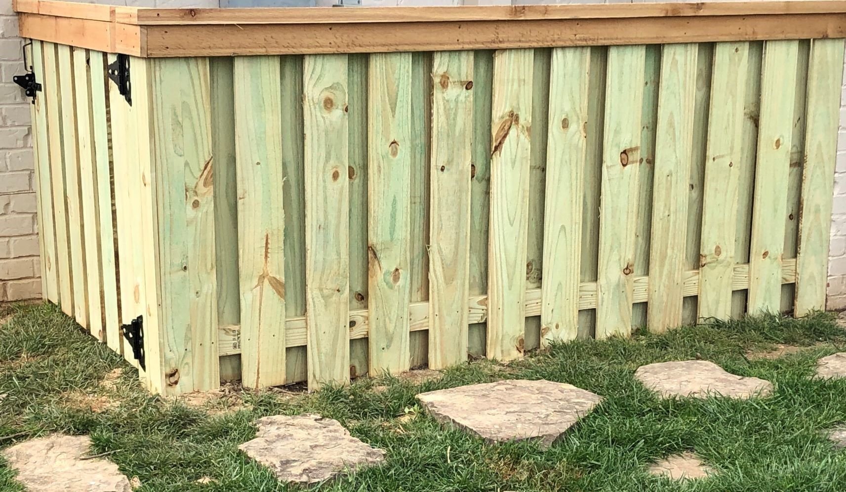 pine shadow box fence