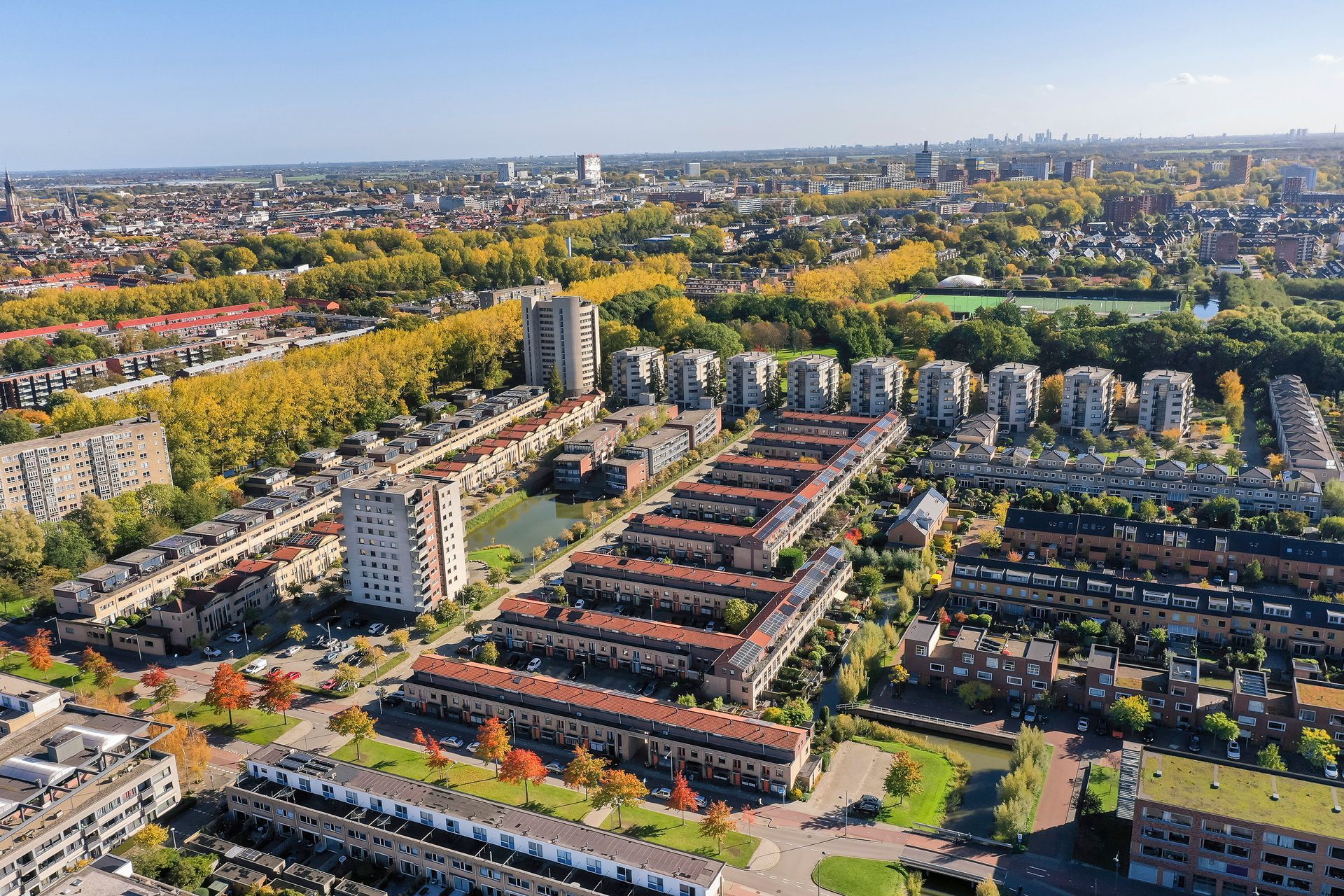 Dronefotografie voor woningen door Klooster gemaakt