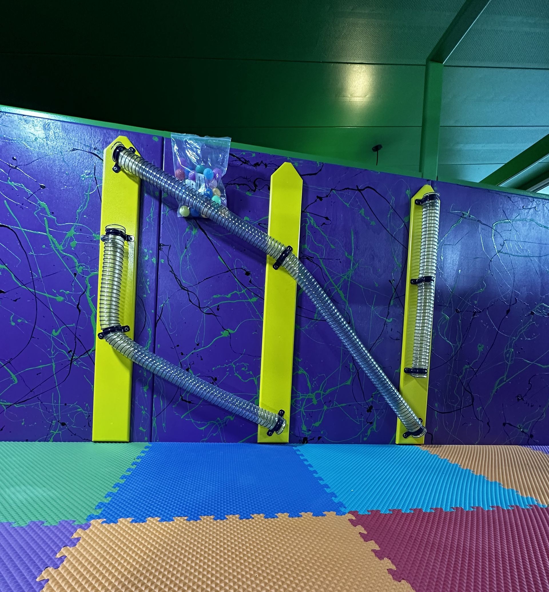 Interactive sensory tube wall activity