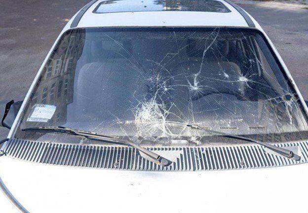 Cracked Screen - Hastings, NE - Auto Glass Experts, LLC