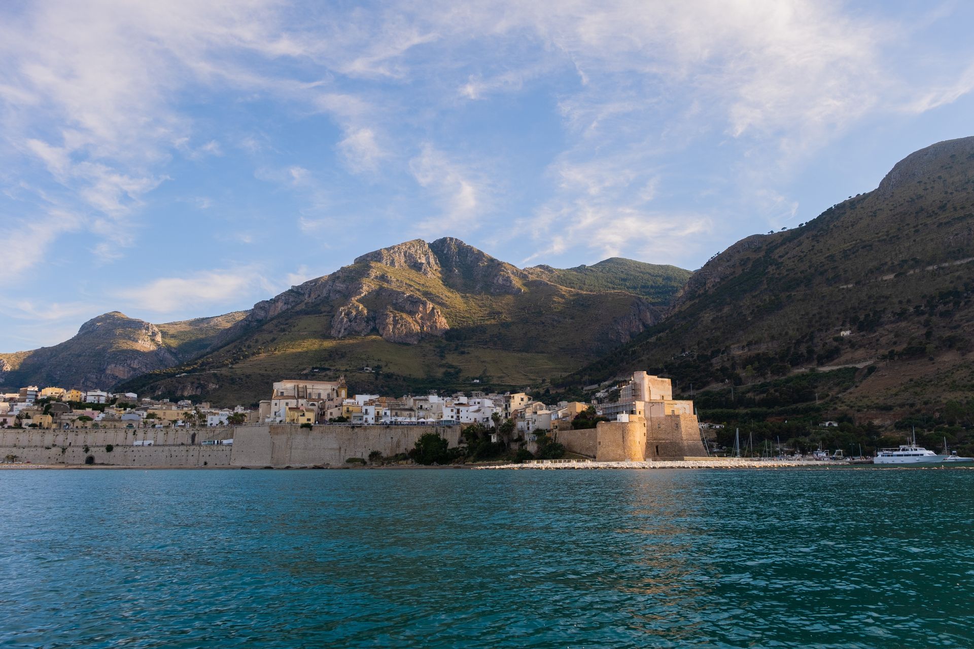 Noleggio gommone per feste private San Vito Lo Capo