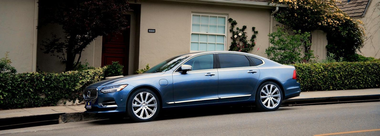Car window tinting for summer heat and winter cold