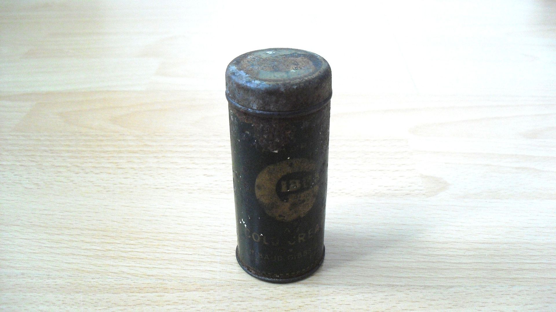 Antiek blikje met Gibbs scheercream