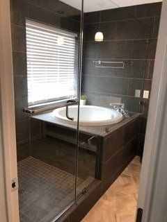 Frameless Showers — Clute, TX — Gulf Coast Glass Company