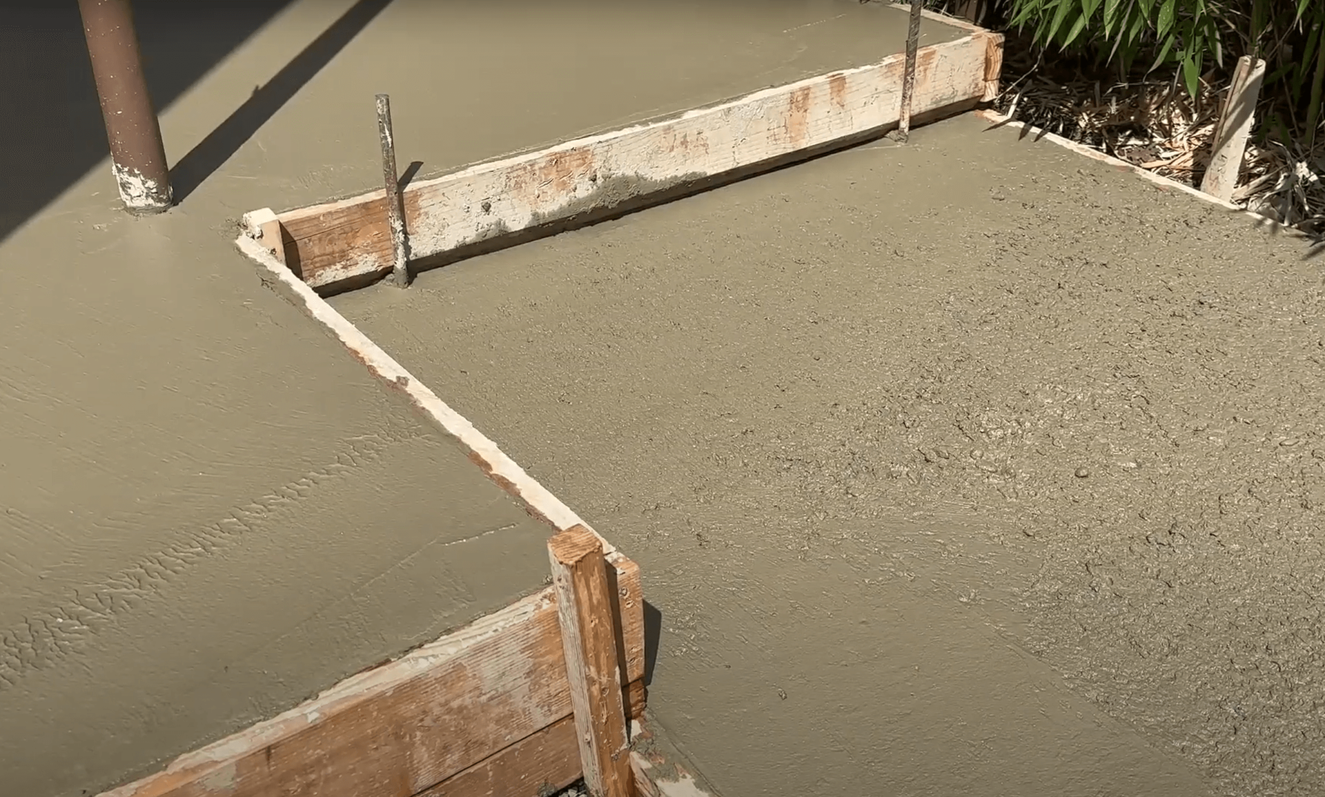 Concrete step pour
