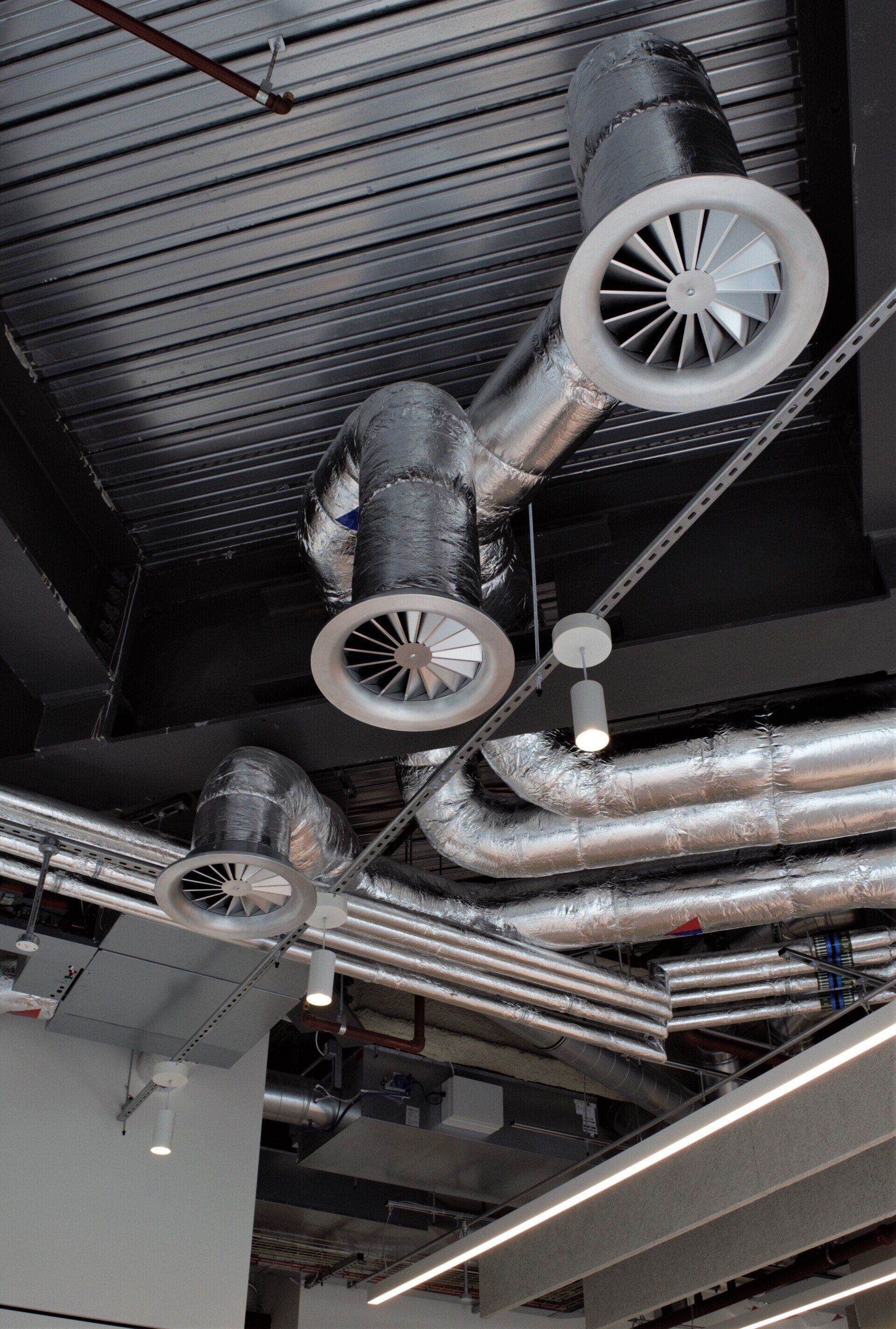 DRS fixed blade swirl diffuser. Circular or square face. Side or top entry plenum. By Colman