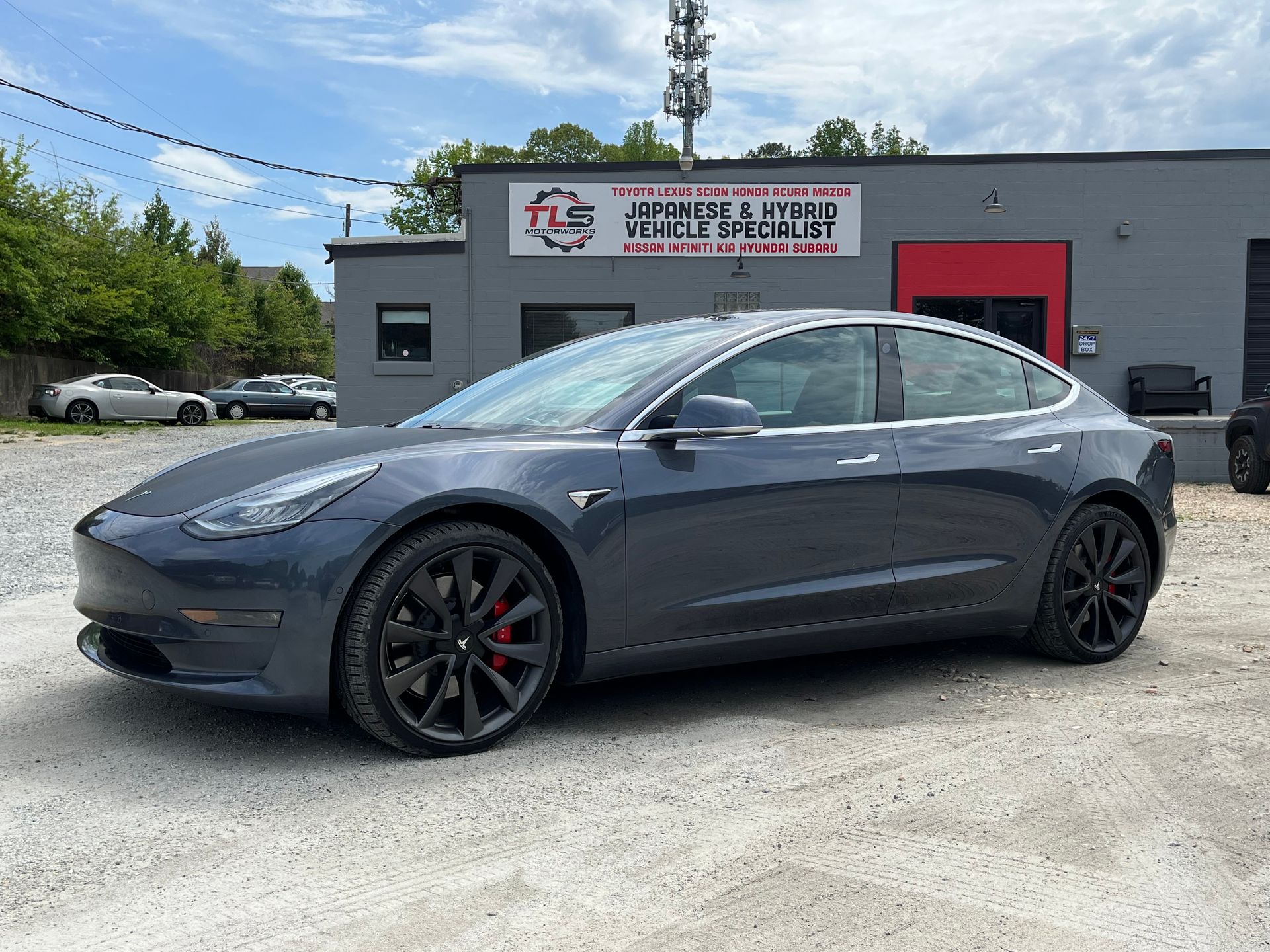 Find a Trustworthy Tesla Mechanic Near You Instantly
