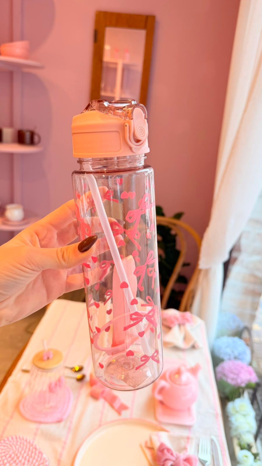 botella acrilico rosa