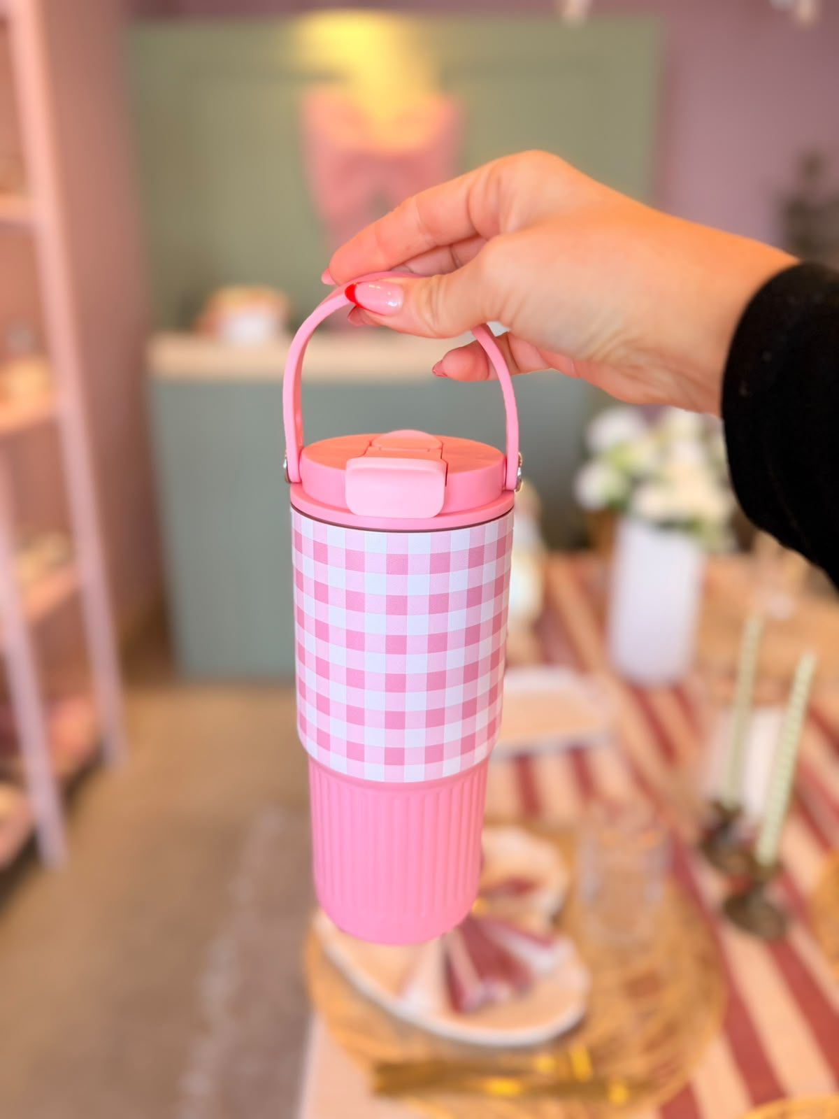 vaso termico rosa y blanco