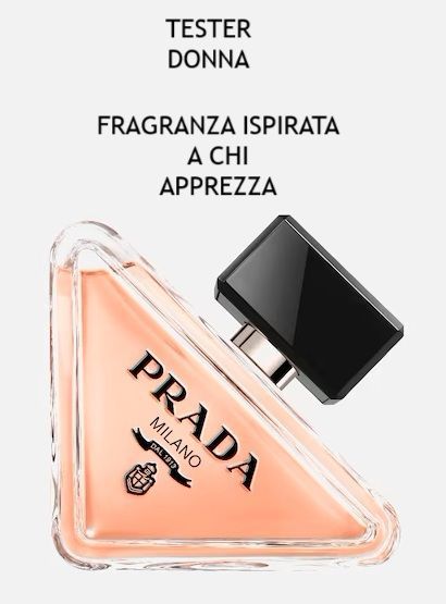 Flacone di profumo Prada con tappo nero e scritta in italiano su sfondo bianco.