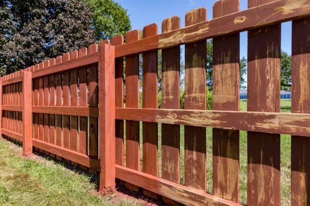 Residential fence restoration service