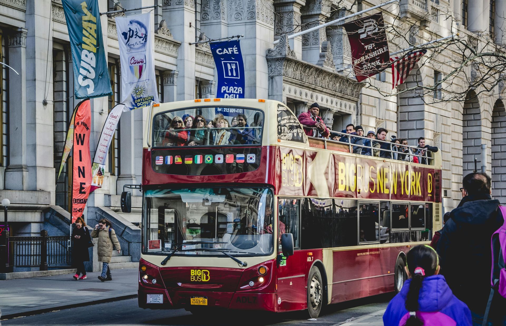 A bus party LA tour bus