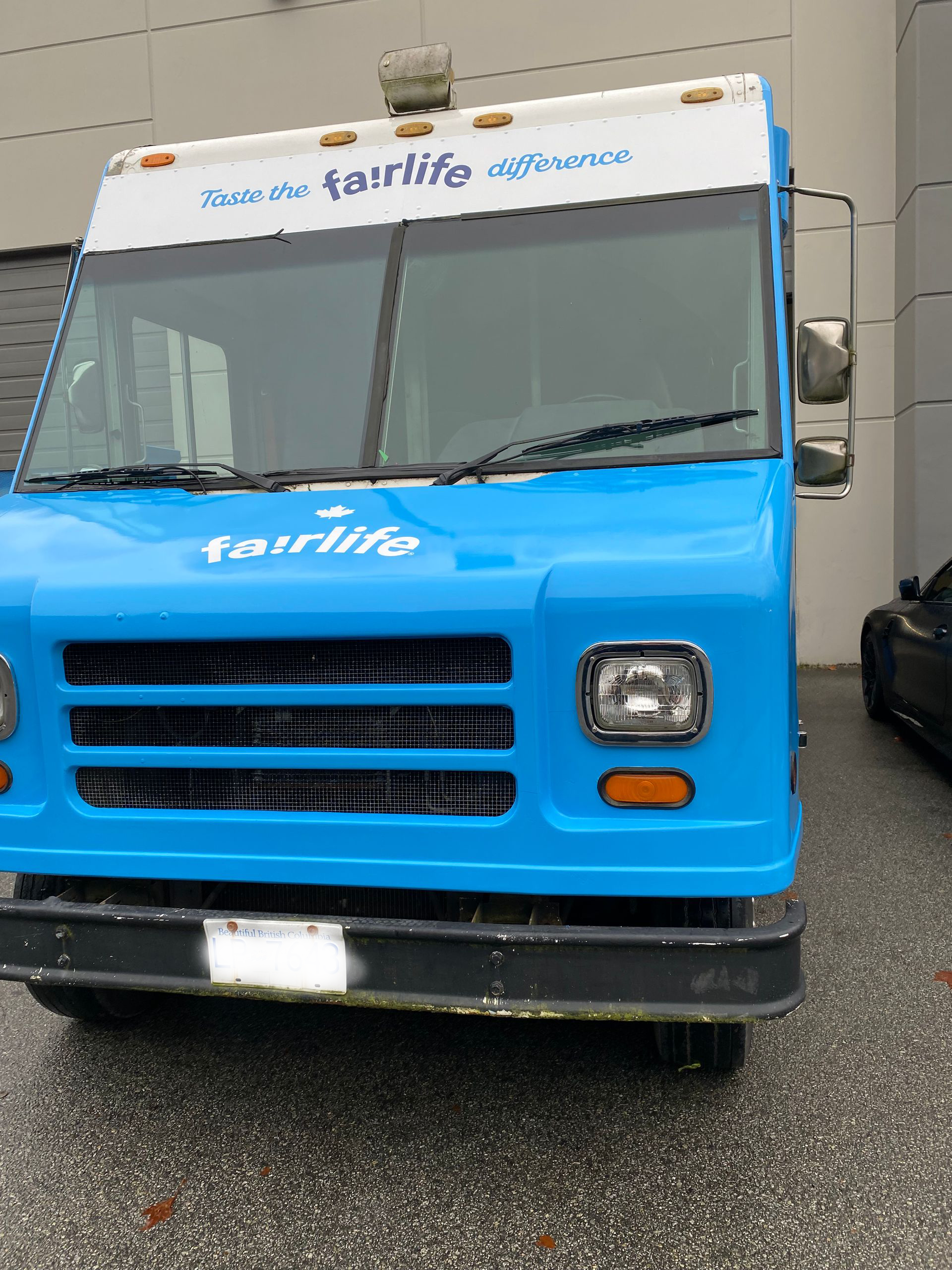 A blue fairlife food truck.