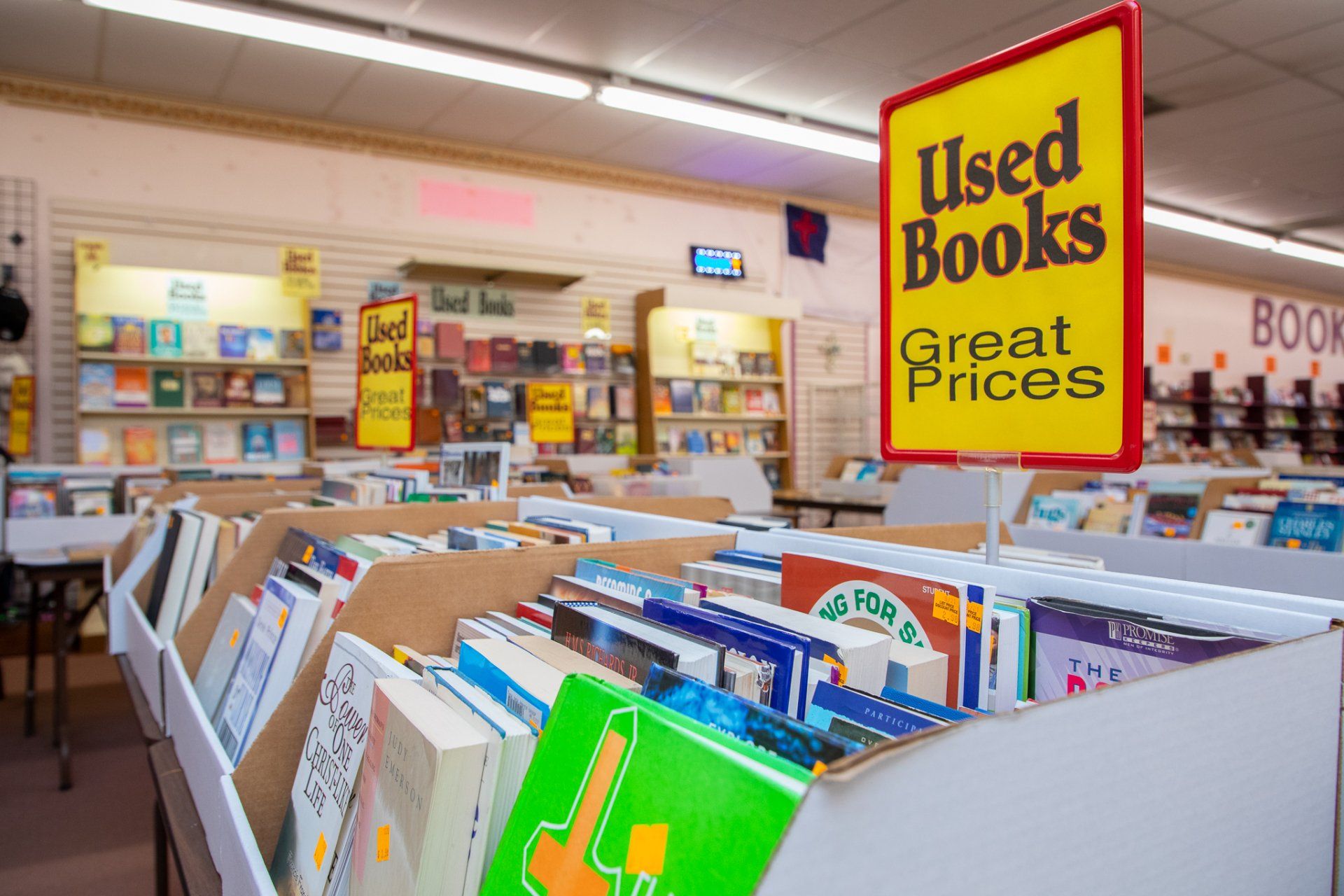 Holy Bible — Warren, MI — Discount Bible Book & Music Store Holy Bible — Warren, MI — Discount Bible Book & Music Store