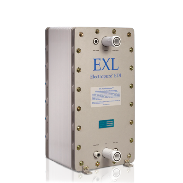 Unidad purificadora de agua EXL Electropure EDI rectangular. Blanca y marrón, con puertos y tornillos.