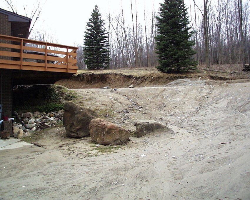 Before landscaping change of elevated area — Clarkston, MI — Lowries Landscape Inc