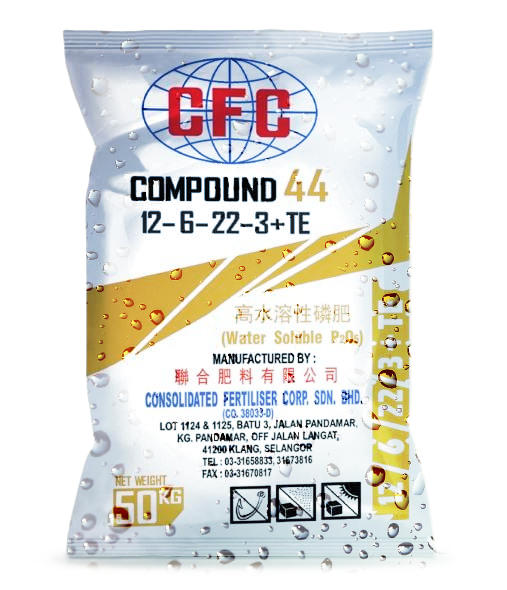 一袋带有水滴的 cfc 复合 44 肥料