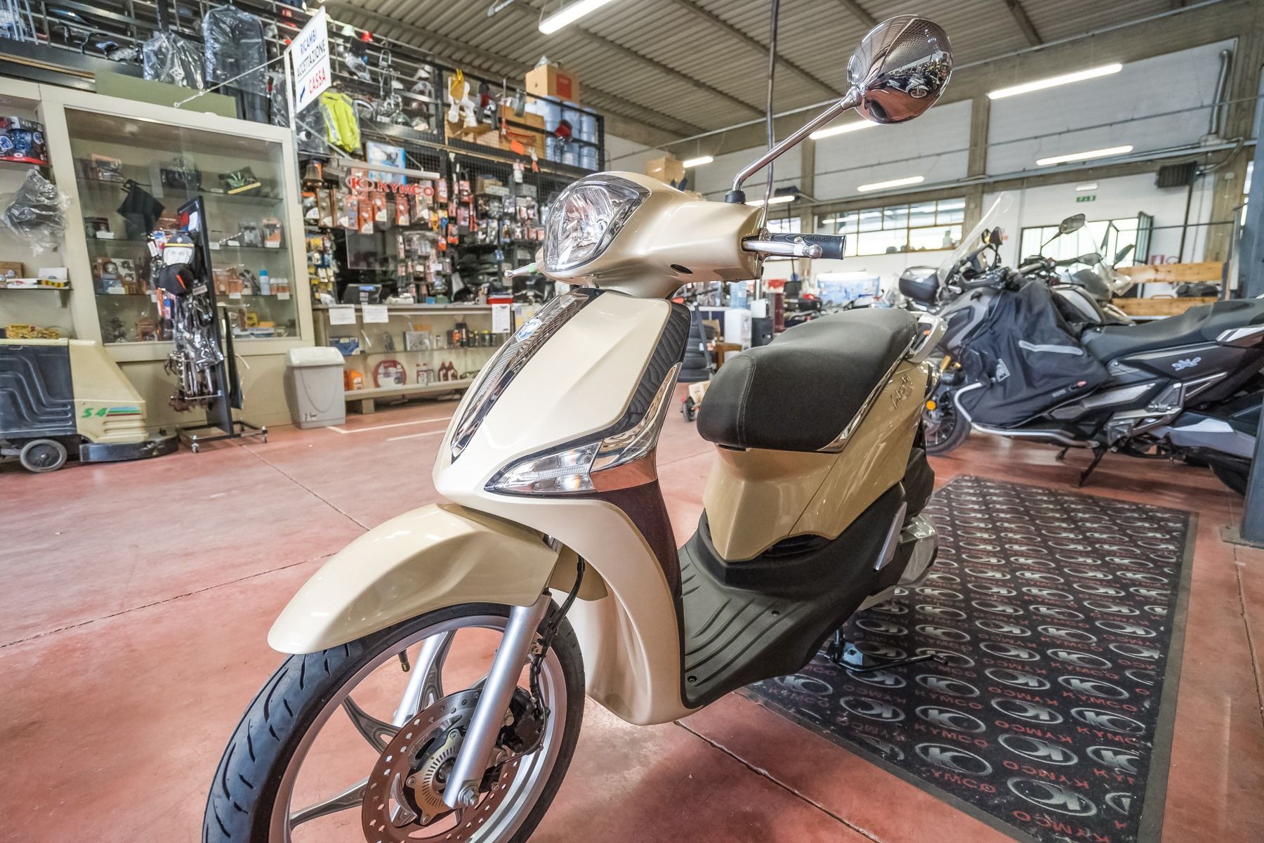 moto elegante