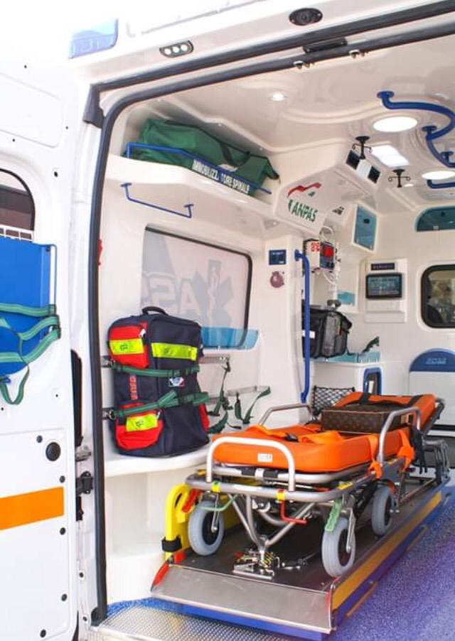 Interno ambulanza
