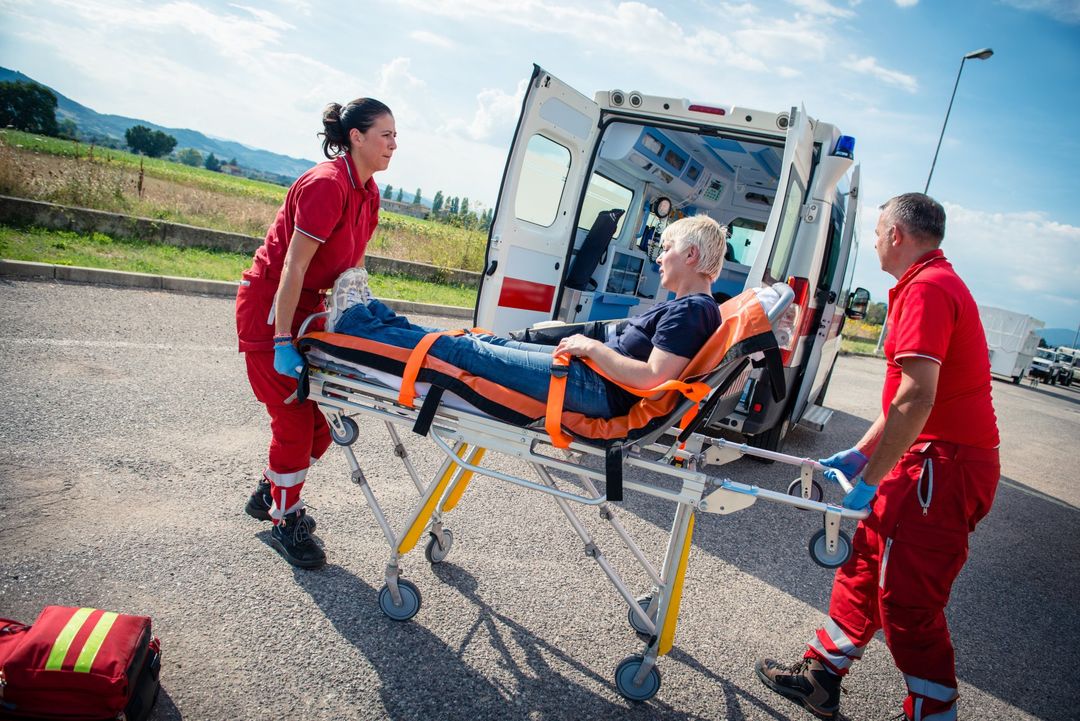 Ambulanza con apertura posteriore