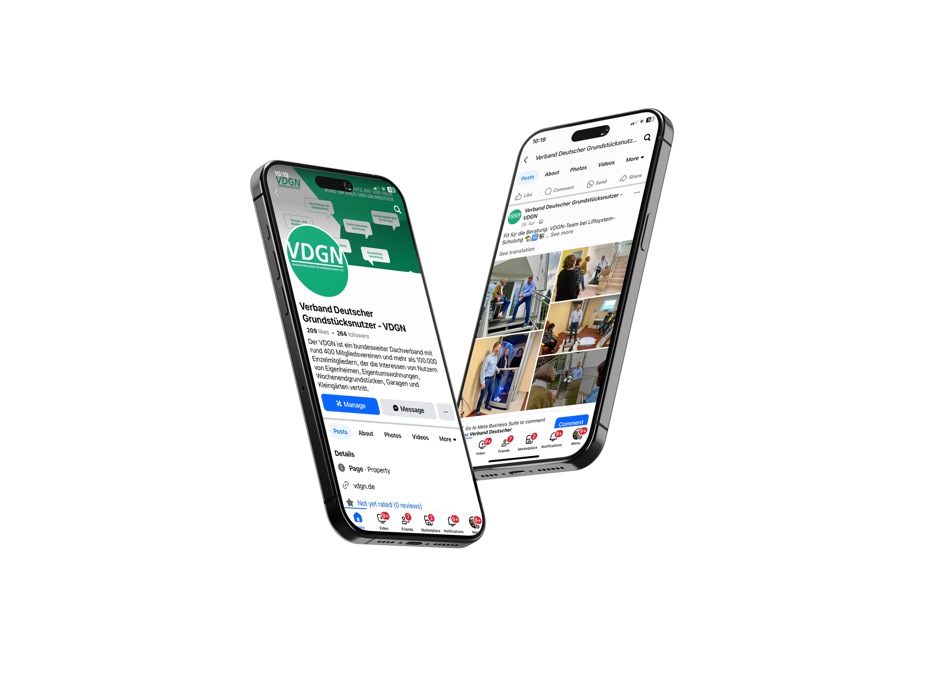 Zwei Smartphones, die Social-Media-Inhalte vor einem weißen Hintergrund anzeigen.