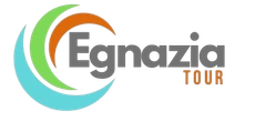 Logo dell'Egnazia Tour con un design circolare a forma di swoosh nei colori grigio, arancione, verde e blu.
