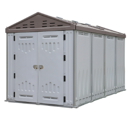 Caseta de almacenamiento exterior de plástico gris con puertas dobles y techo a dos aguas marrón.