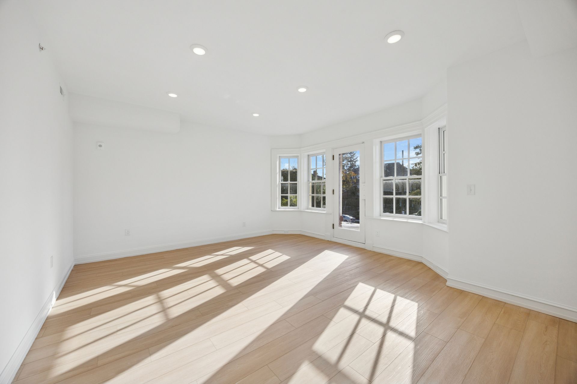 Spacious bedroom lots of natural light at 6399 Drexel Road apartment for rent in Philadelphia