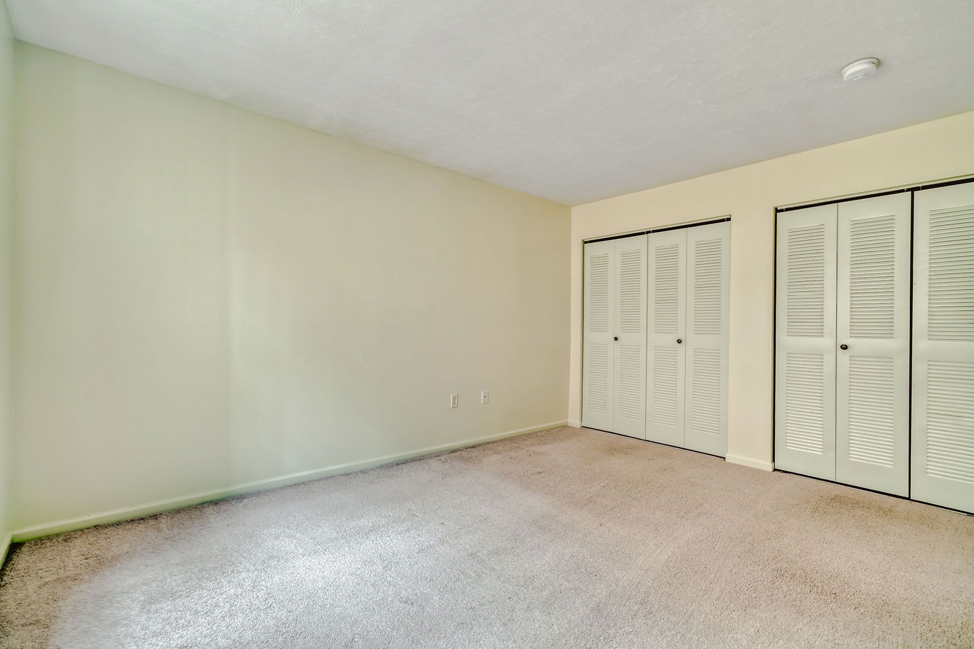 unit bedroom