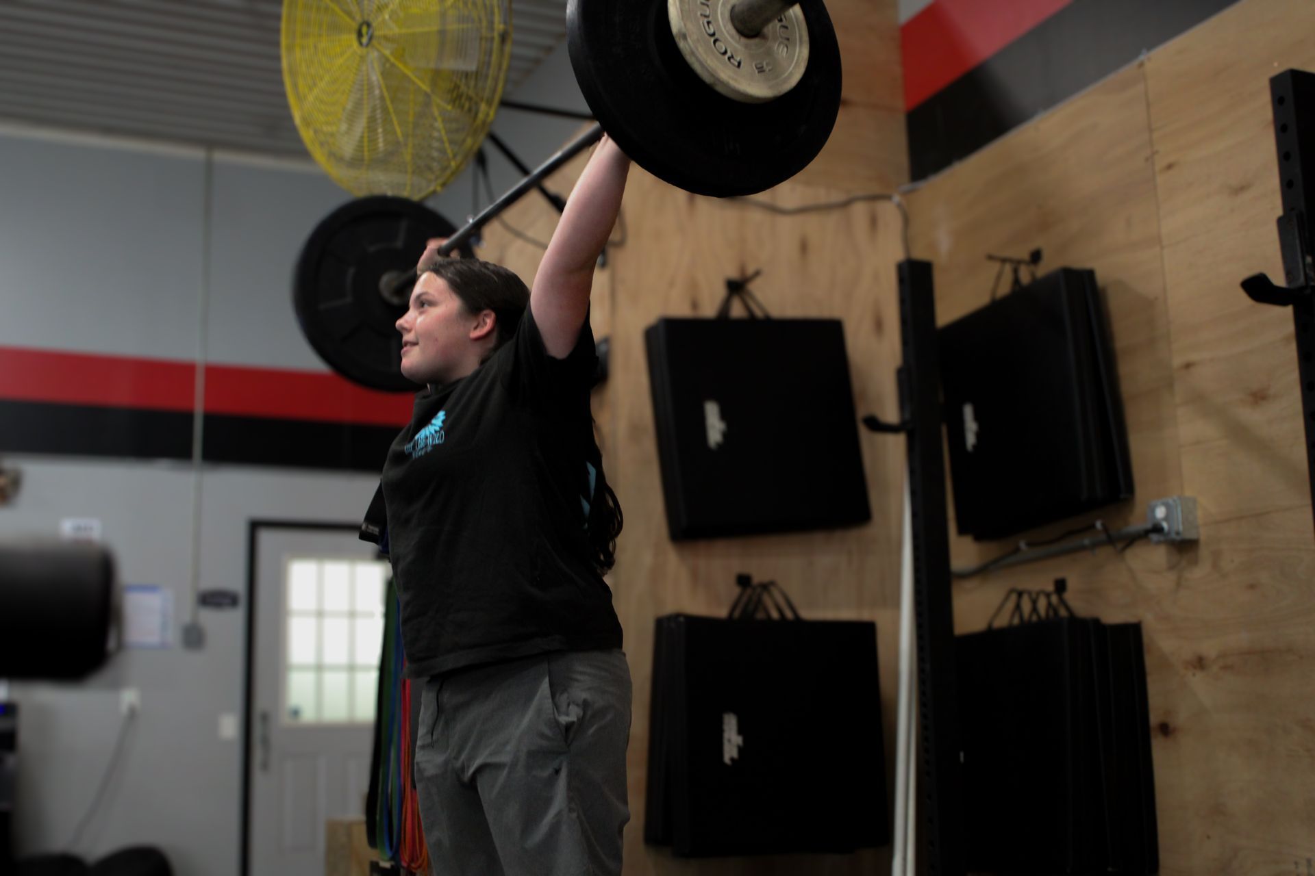 athlete_lifting
