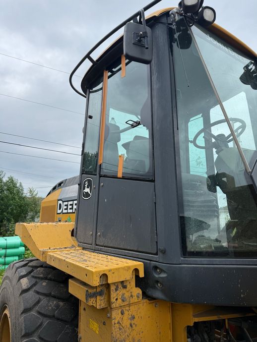 Heavy equipment windshield replacement in Columbus, NE