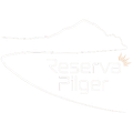 Logotipo da Reserva Pilger apresentando a silhueta de uma montanha branca e texto estilizado acima de uma tênue linha de paisagem.