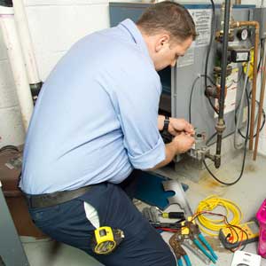 HVAC repair Tech image as link to contact form