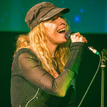 Eva van de Sterren, violiste Music For The Universe