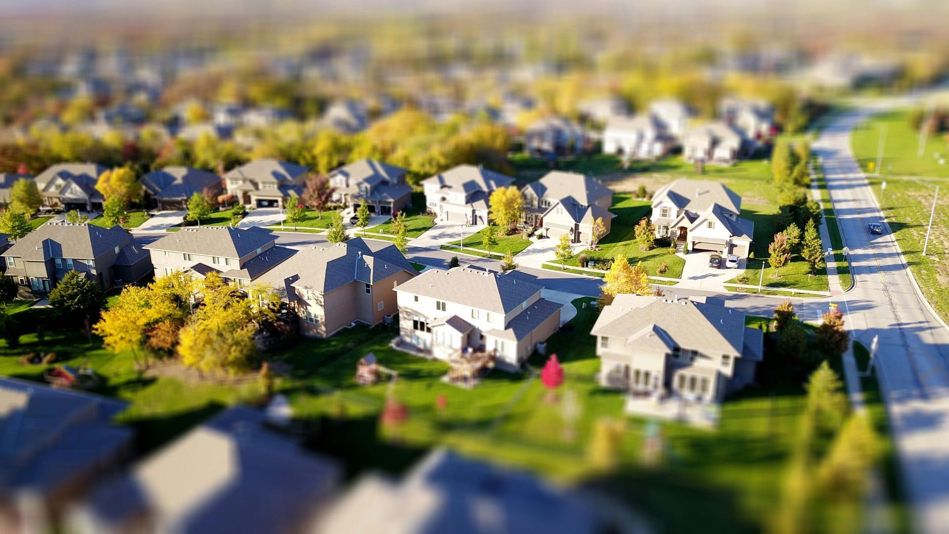 Homebuyer choosing between FHA and conventional loan options