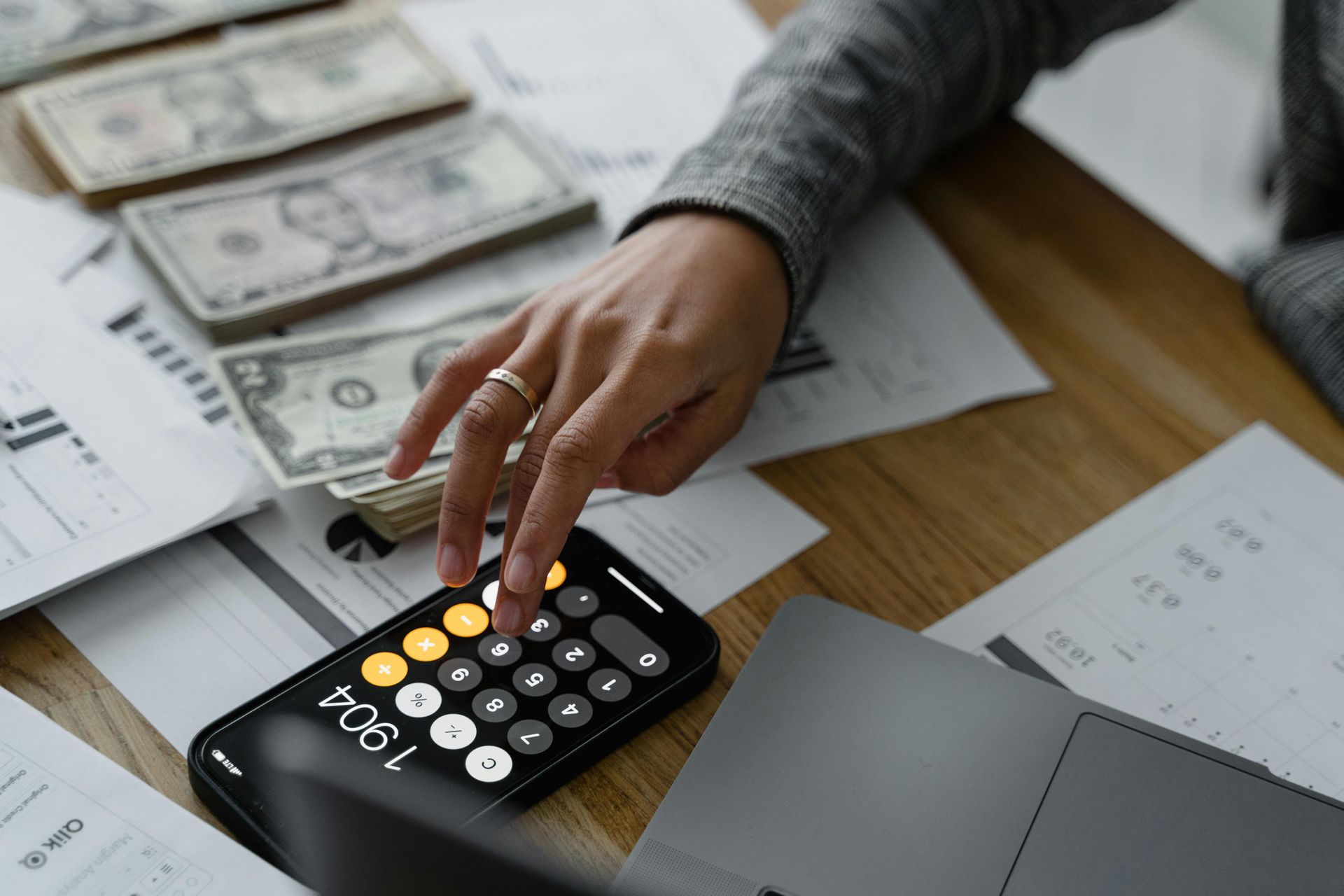 Homeowner using cash-out refinance to access home equity