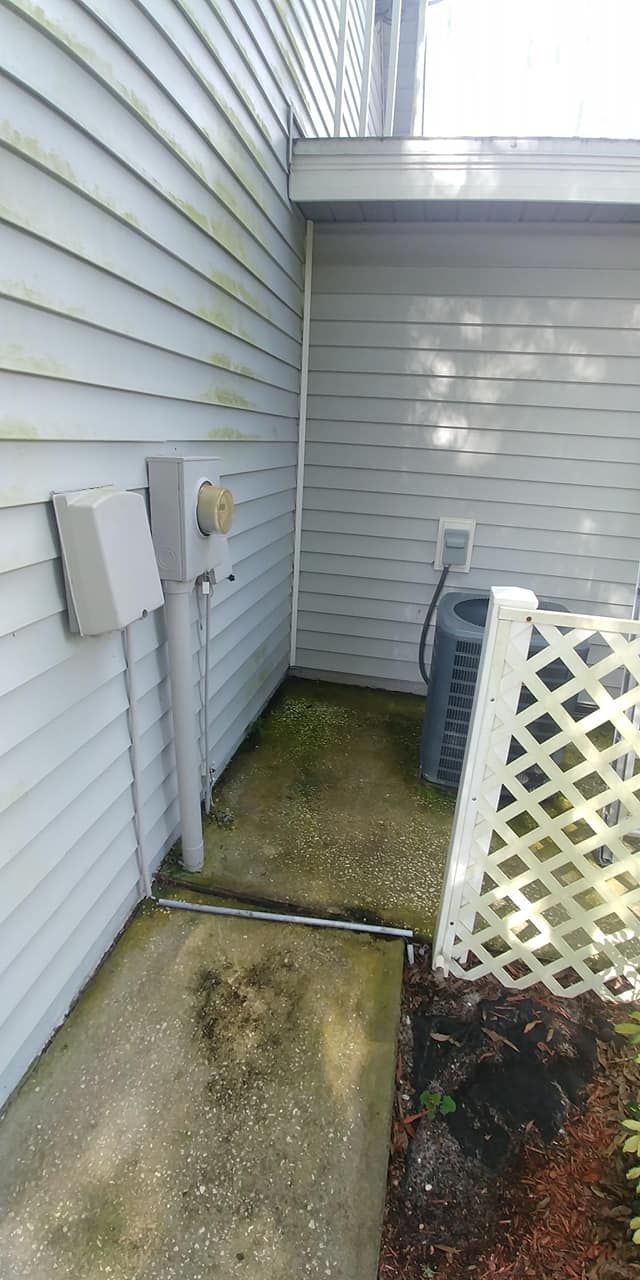 Pressure washing before | Tarpon Springs, FL | Tri County Power Washing