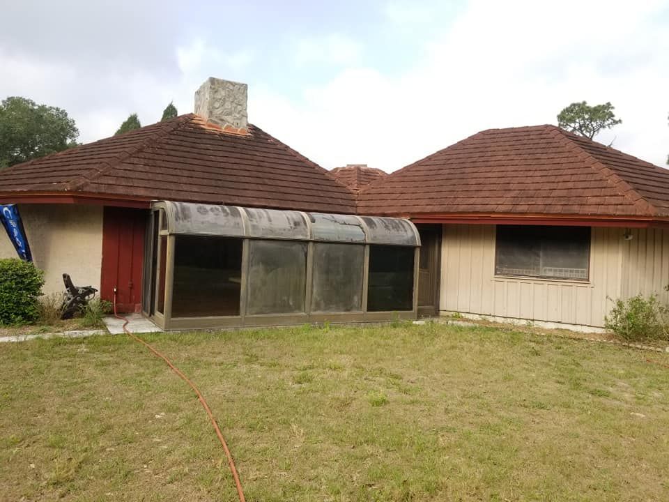 Pressure washing before | Tarpon Springs, FL | Tri County Power Washing