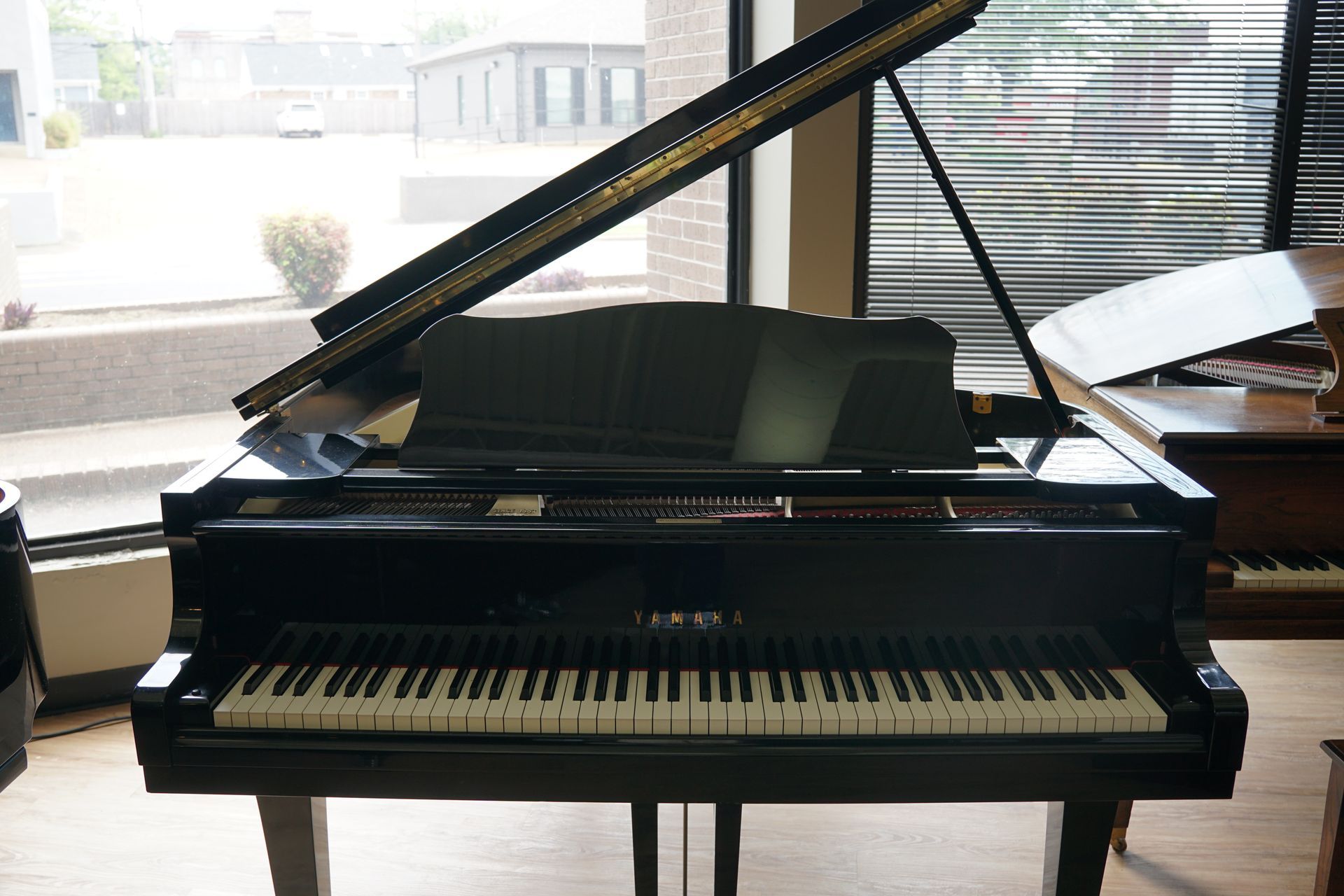 Preowned Yamaha G2 5'8