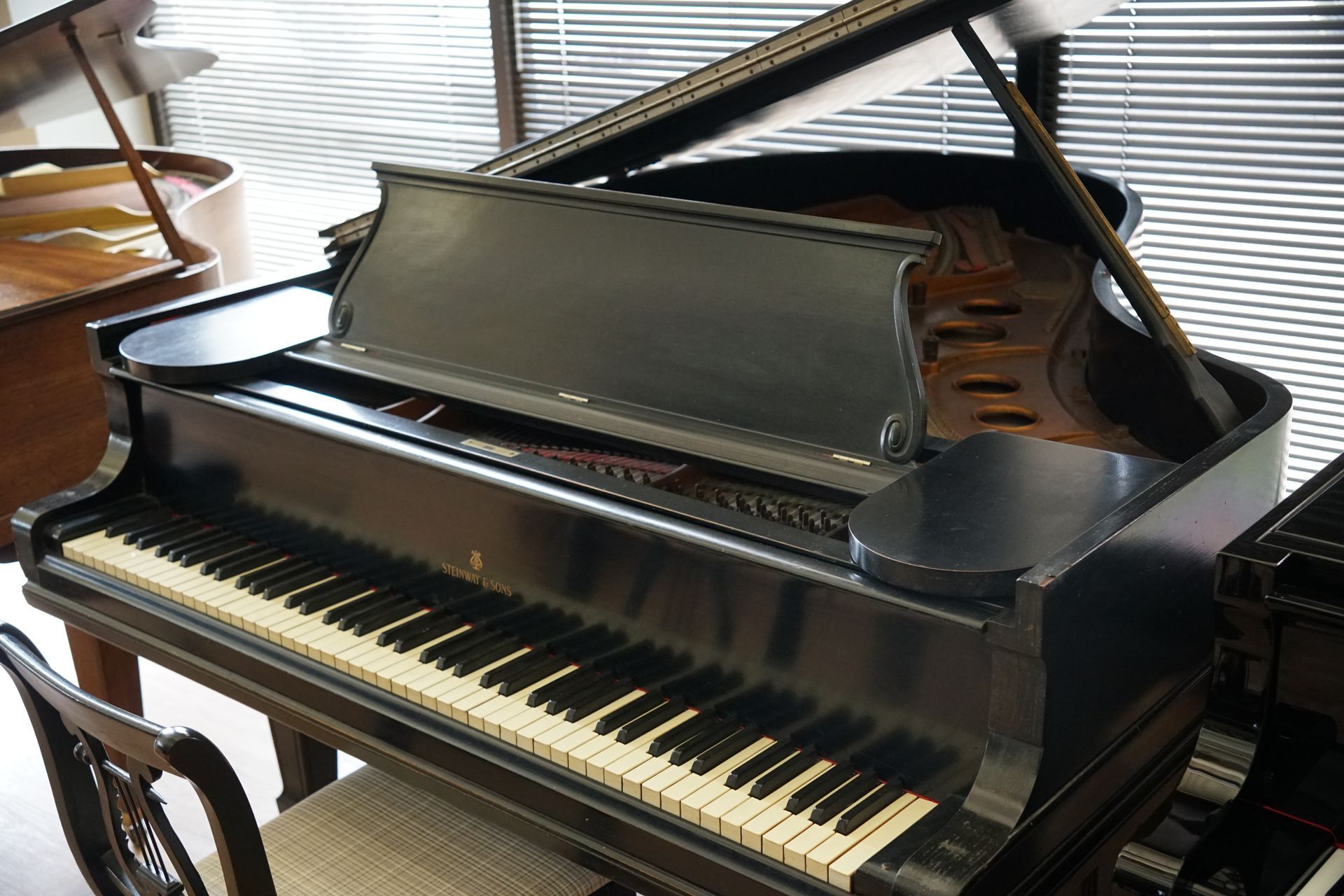 Used 1906 Steinway & Sons Model M 5'7