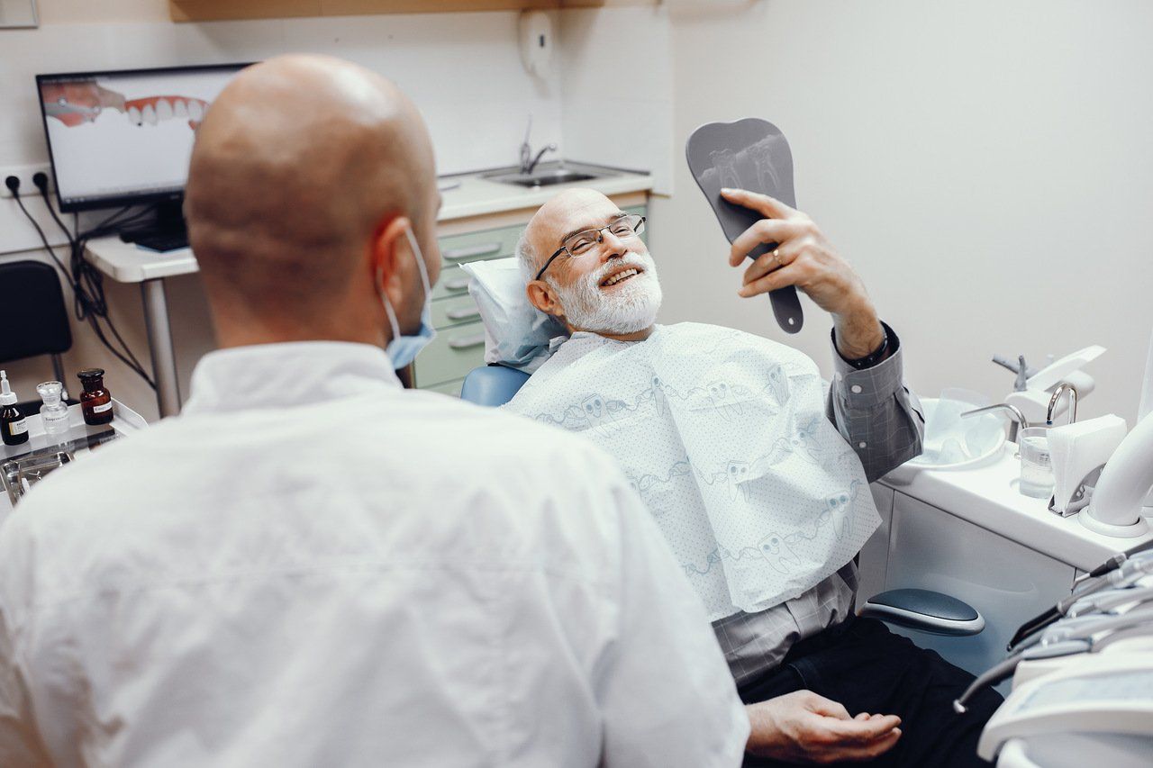 Clínica Odontológica Clínica Odontológica Dentadura